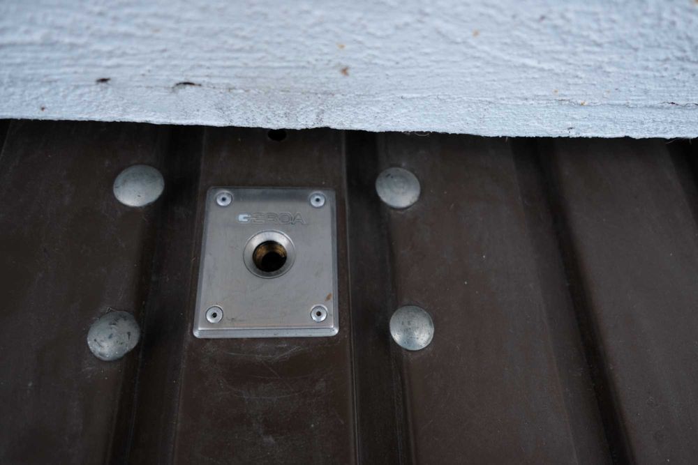 Garaż ul. Wschodnia 41 na zamykanym podwórku