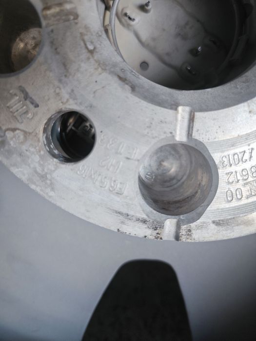 Felgi audi 16 5x112 6.5jx17 et33