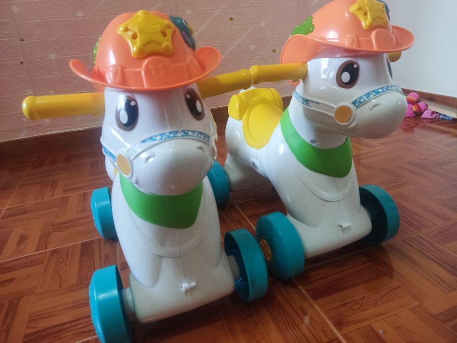 Cavalo Chicco novo