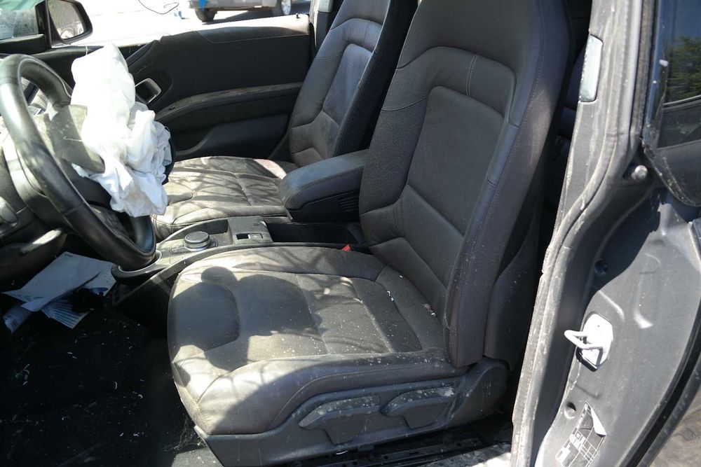 BMW i3 i3s acidentado (IVA dedutível)