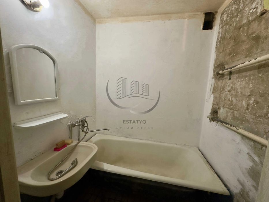 Продам 4 кімнатну квартиру, Салтівка, 626Мкр.