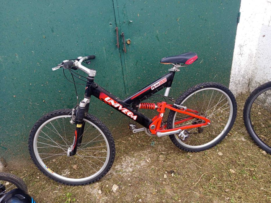 Bicicleta de montanha com suspensão Univega Flyte 800