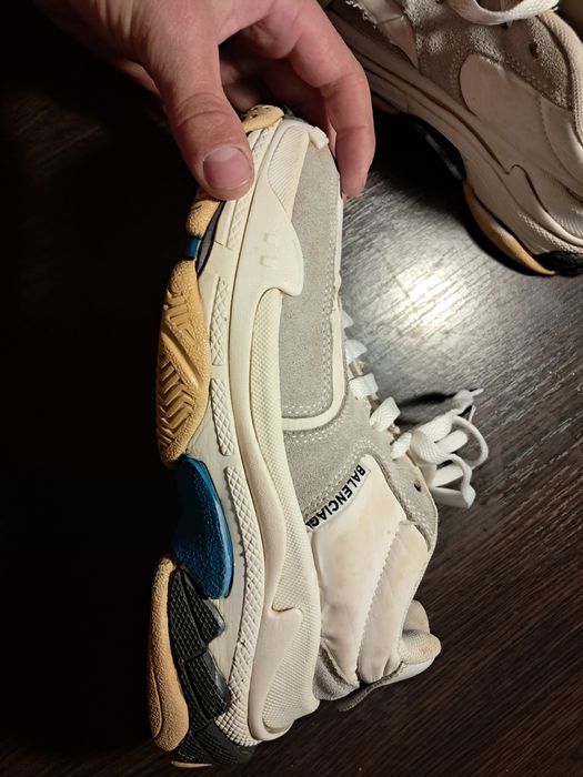 оригінальні BALENCIAGA майже в хорошому состоянии настаєша коша