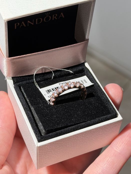 Каблучка Pandora