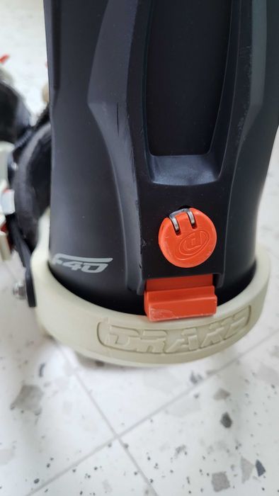 Prancha de snowboard Nitro Titan 59 + Fixações Drake F40