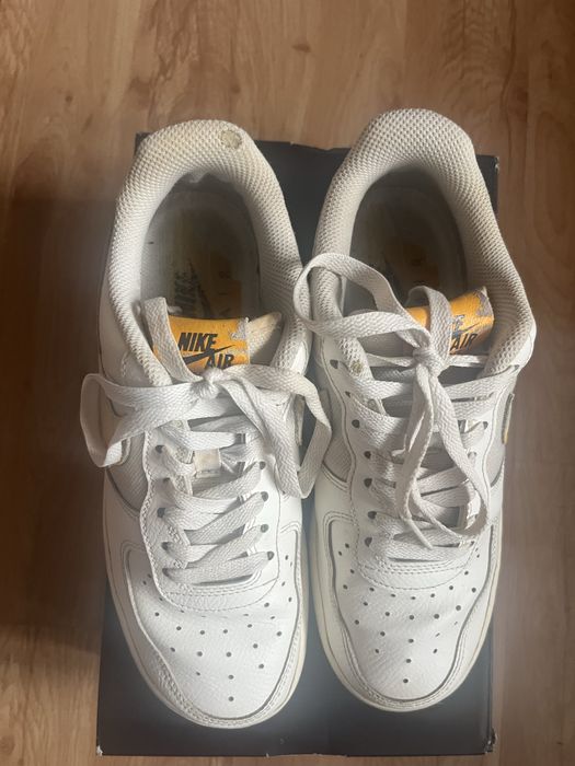 Nike air force 1.  39