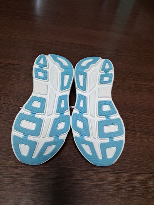 Бігові кросівки HOKA BONDI 9 р 40 25см