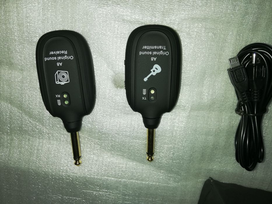 Transmissor e receptor de som da instrumentos musicais via UHF