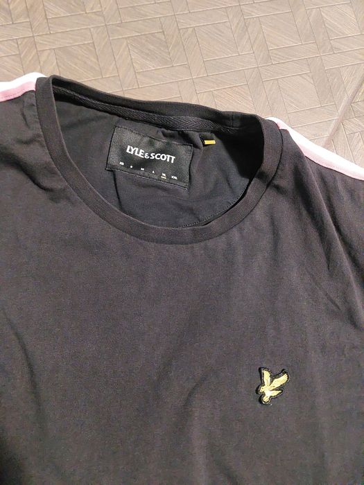 Чорна футболка Lyle&Scott