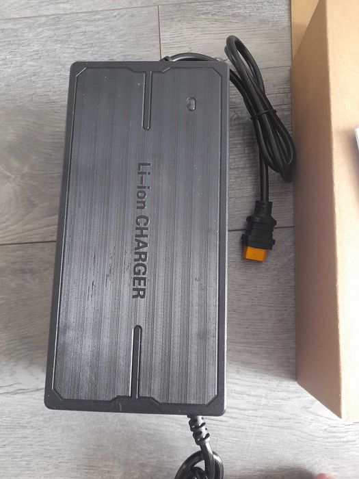 Zasilacz rowerowy hytride