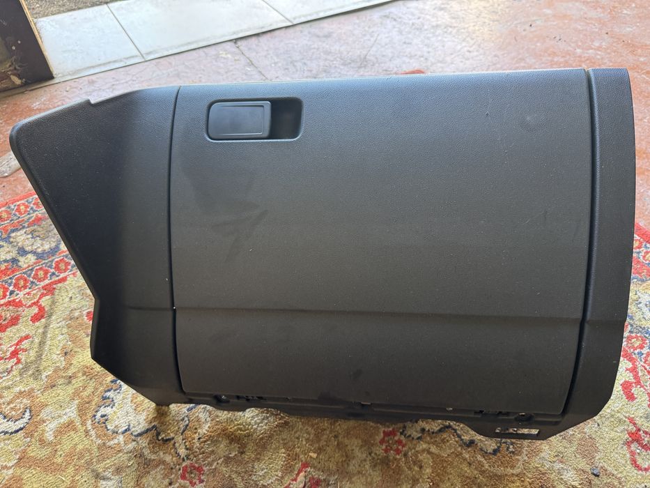 Бардачок Volkswagen Golf 7
