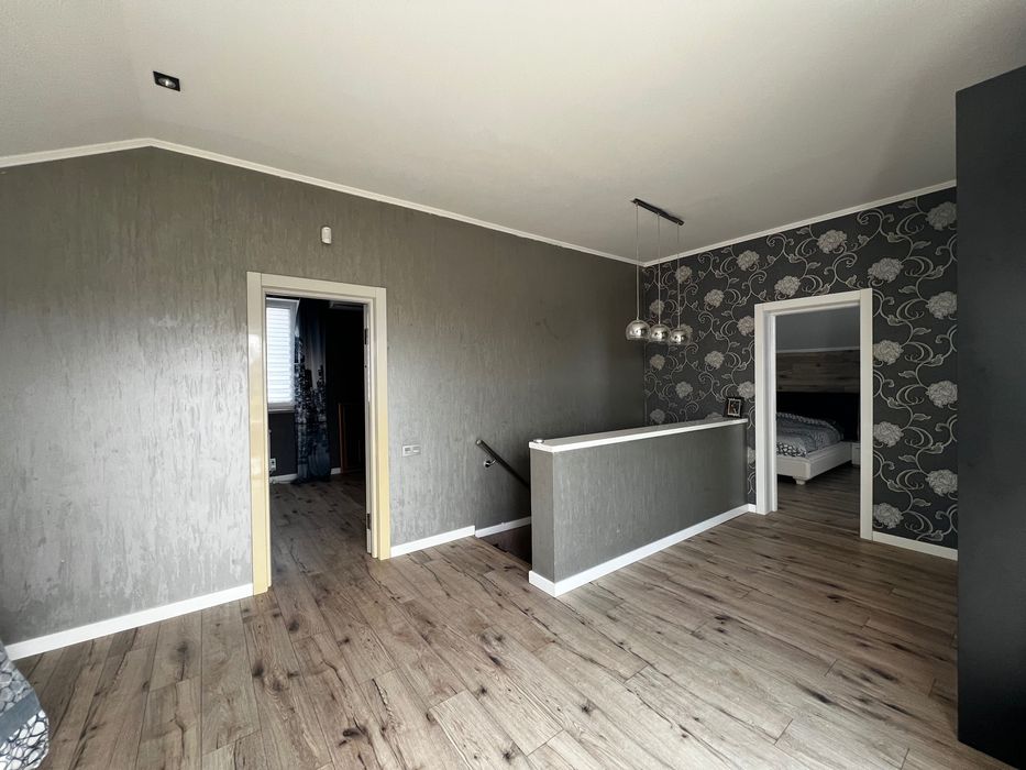 Будинок під Києвом з резервним живленням при вимиканні світла!!!