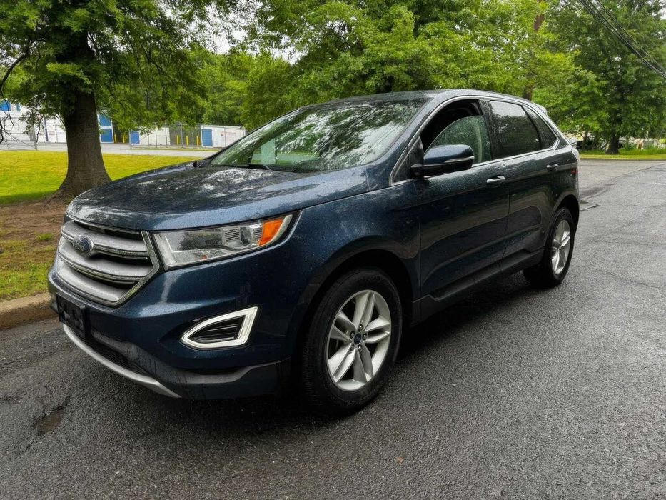 Ford Edge      2017