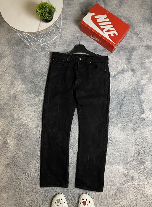 Продам мужские джинсы чёрные Levis 501
