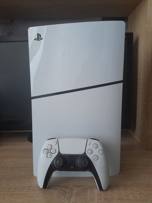 Продам PlayStation 5 Slim