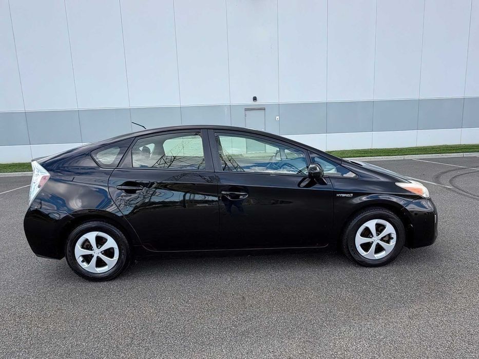 Toyota Prius Four      2015