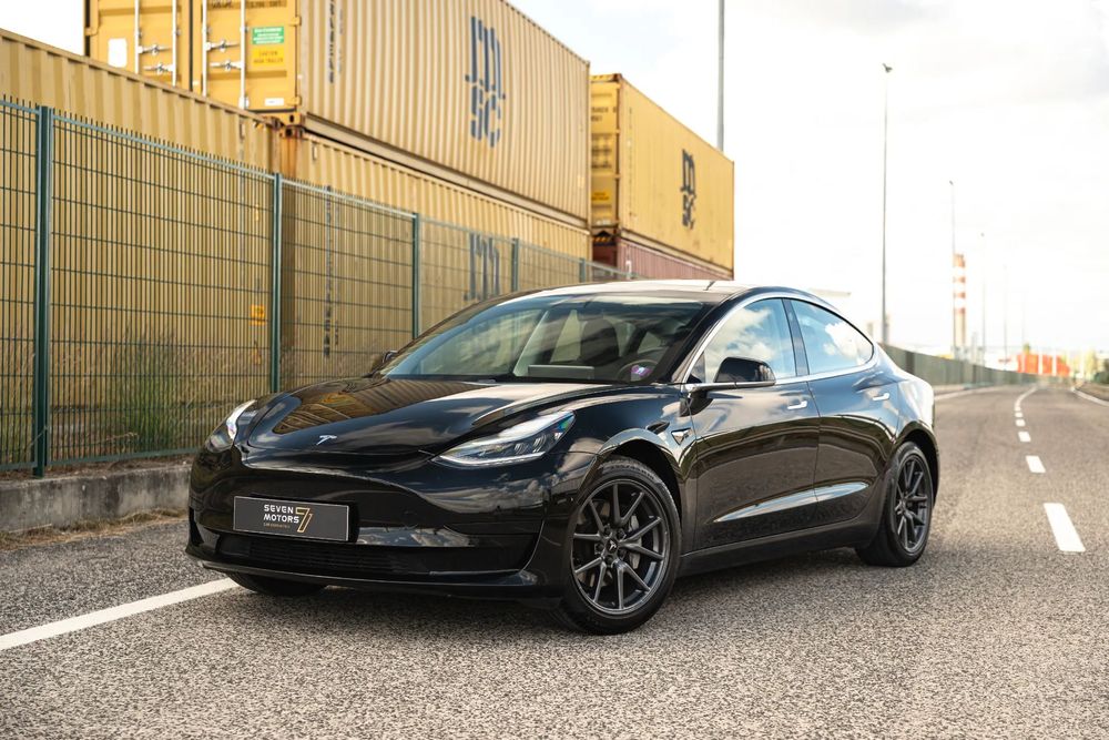 Tesla Model 3 Standard Range Plus RWD
