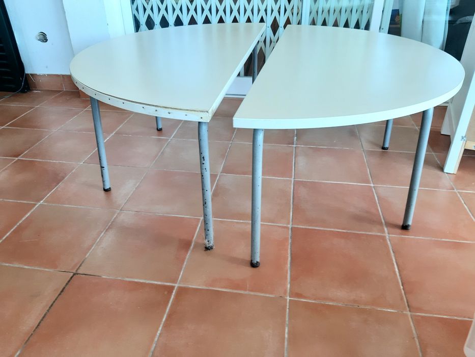 Half-Moon Round Children's Table64739497091586121