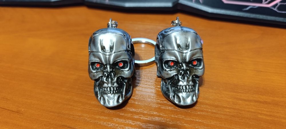 Брелок голова Термінатора