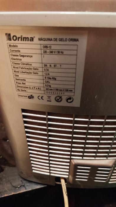 Máquina de fazer gelo