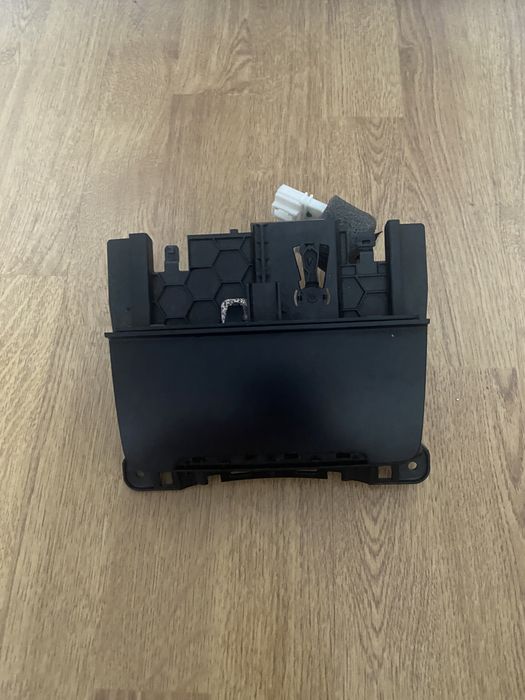 Schowek popielniczka Audi A4 B8