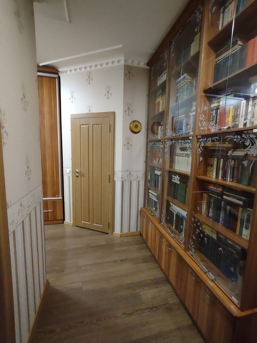 Продаж 3 -кімн новобудови .центр міста Київська
