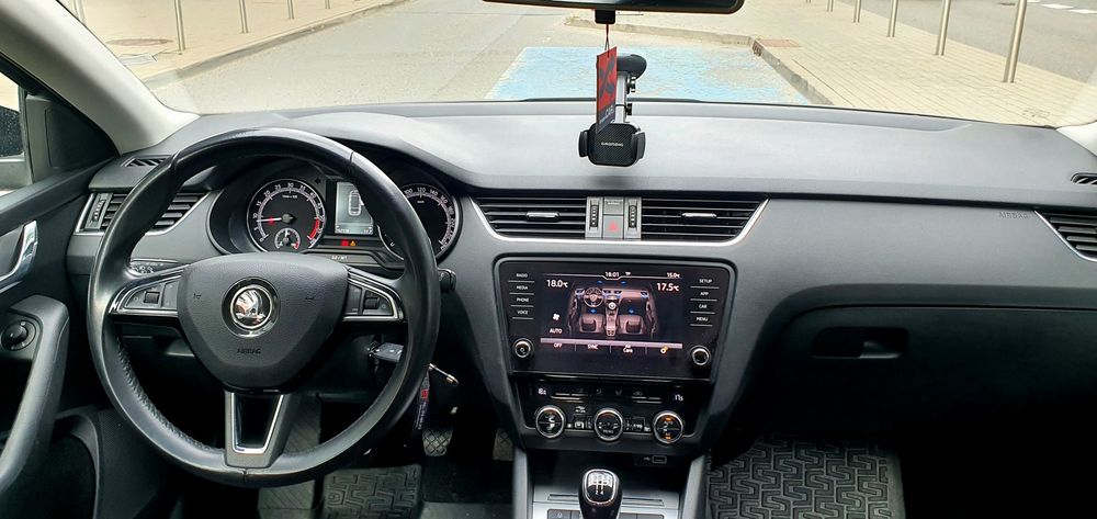 Skoda Octavia 3- Wynajem/ Wynajem na lotnisku