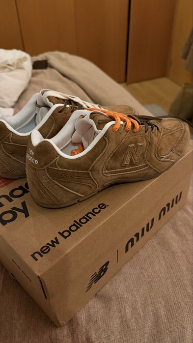 New Balance Miu Miu