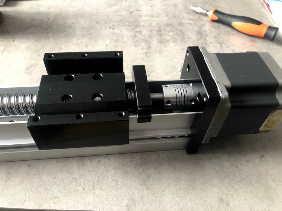 cnc  prowadnica liniowa z silnikiem