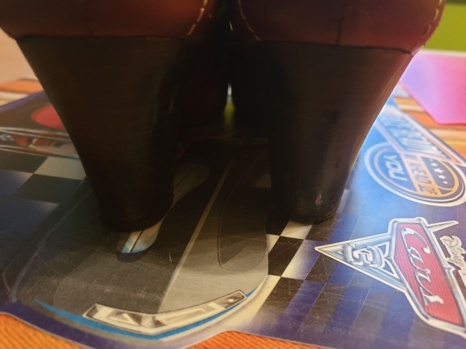 Buty Pikolonos 38