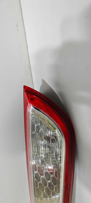 FORD FOCUS MK2 FL HATCHBACK 2010 Rok lewa lampa lewy tył