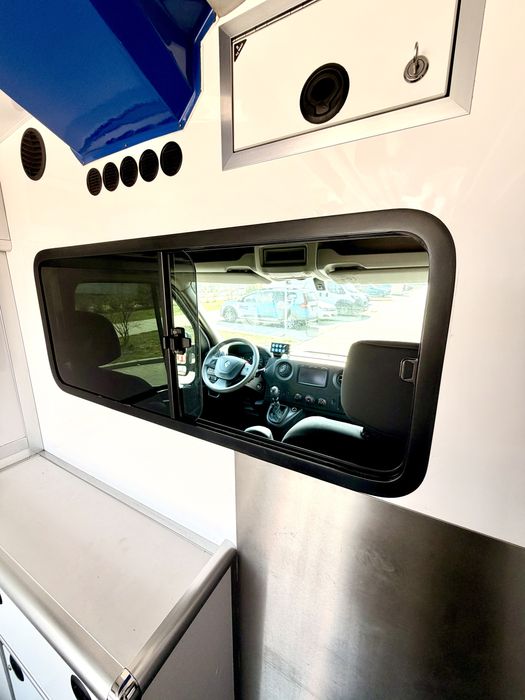 Ambulans Karetka Renault Master