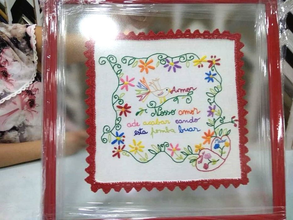 Lenços Dos Namorados Em Linho Bordados À Mão