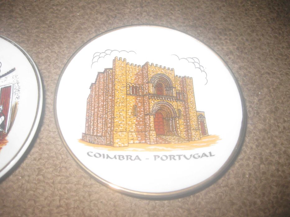 2 Pratos Colecionáveis em Cerâmica!