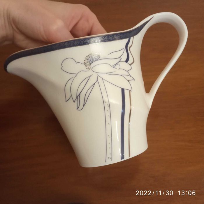 ceramiczny dzbanek zaparzacz do herbaty nowoczesny design