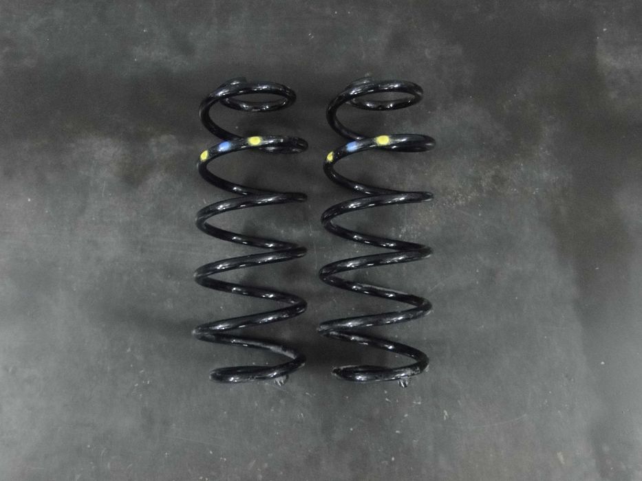 Пружина задня Toyota Corolla E180 2013-2018р. 48231-02J50,4823102J50