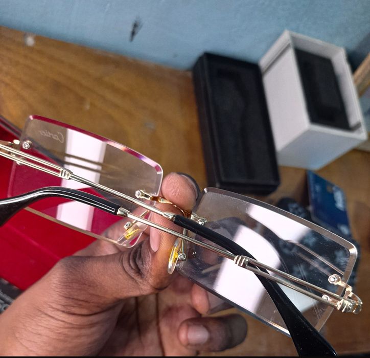 Óculos cartier pouco usado