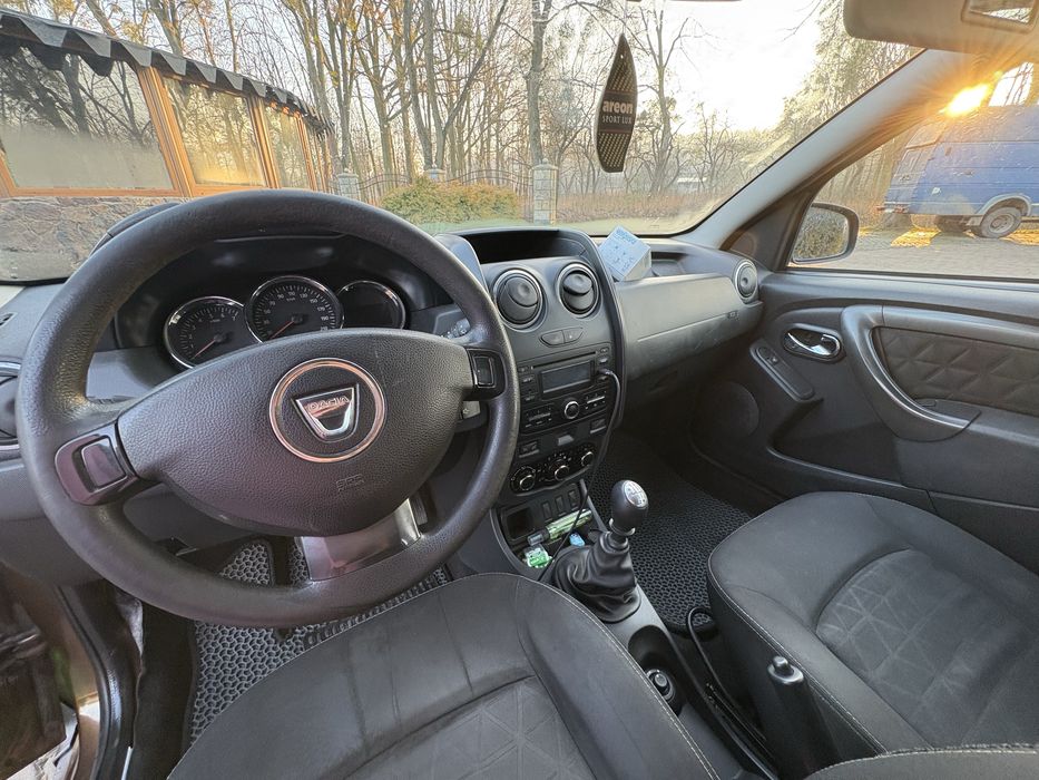 Продається Dacia 1.5 дизель 2013 року