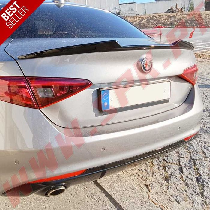 Spoiler / Aileron Traseiro - Alfa Romeo Giulia - Preto Brilhante