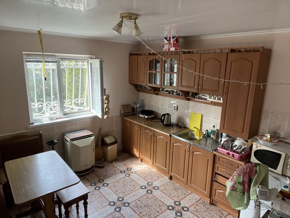 Будинок на березі р. Дністер