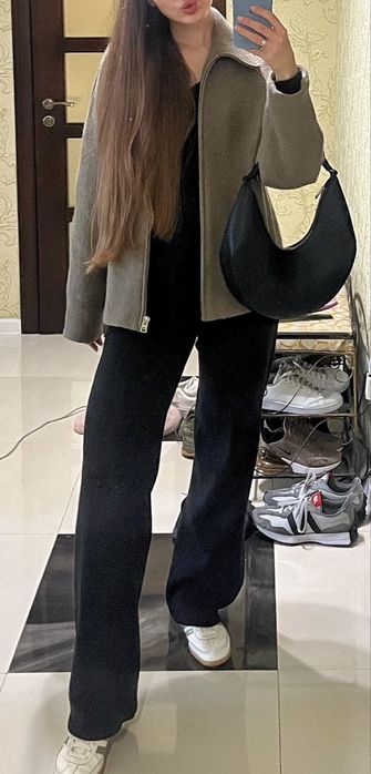 Бомбер від mango з шерсті