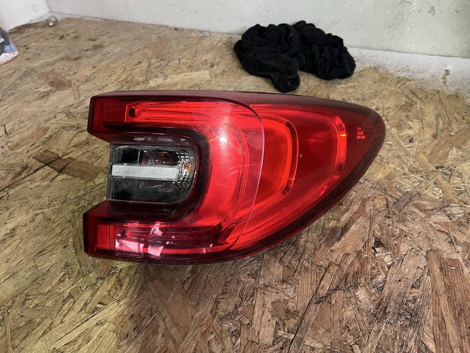 Продам стопи на Renault Kadjar 2015