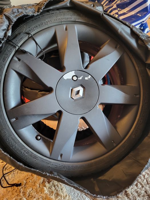 Продаються  диски