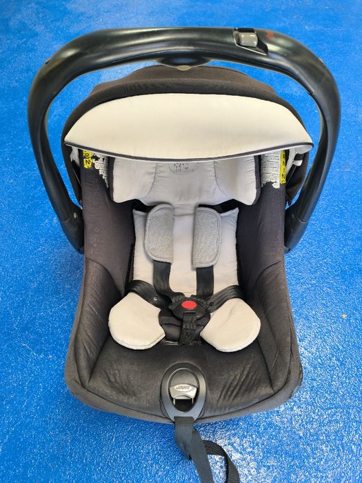 Conjunto: Base Isofix Jane + Cadeira Auto (Ovo) 0+ (oferta chapéu)