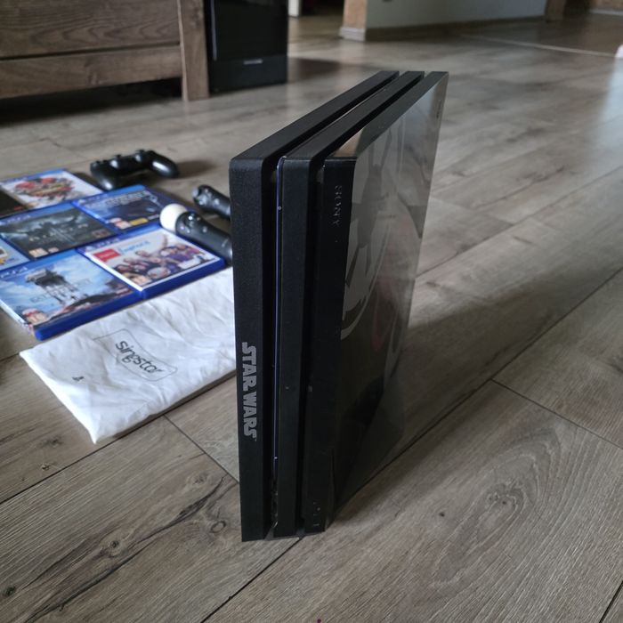 PS 4 Pro STAR WARS Edition