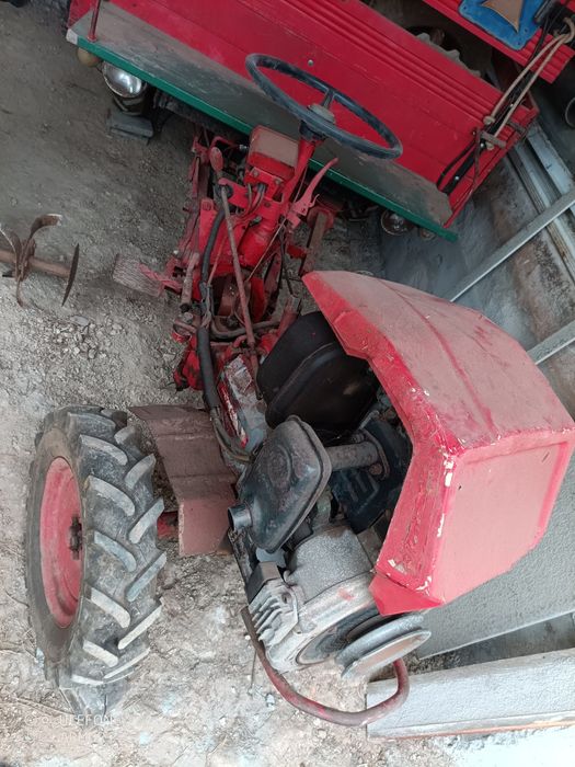 Motocultivador com reboque