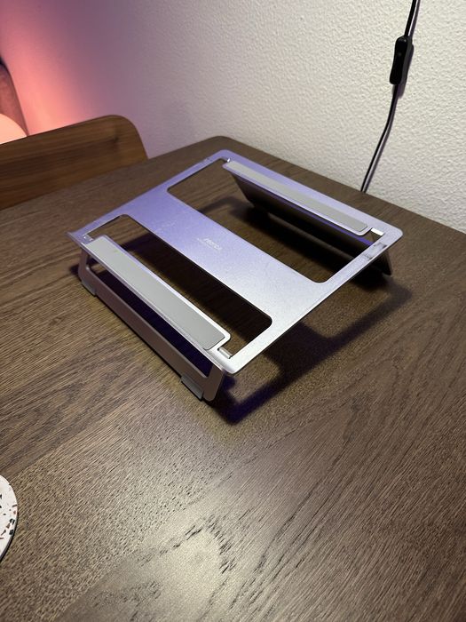 Suporte de computador portátil em metal