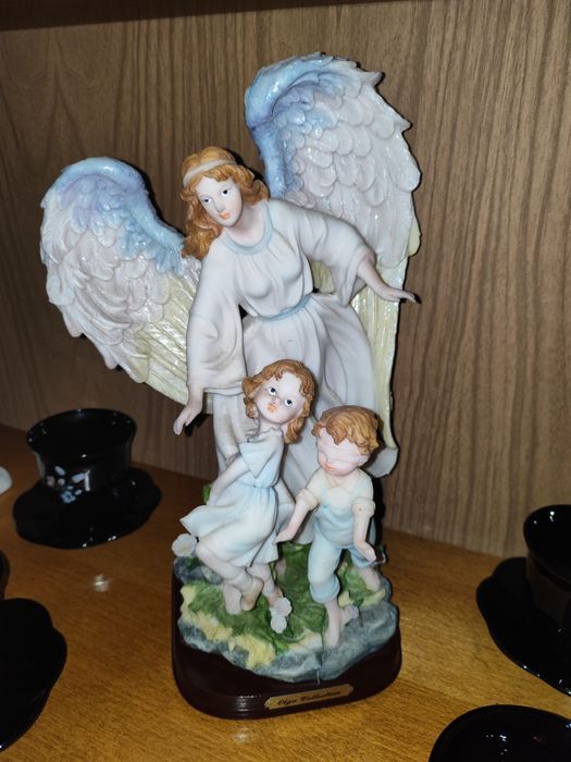 Статуетка фігурка янгола з дітьми, янгол-охоронець