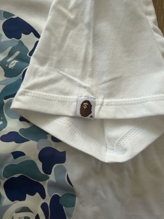 Koszulka Bape z niebieskim nadrukiem