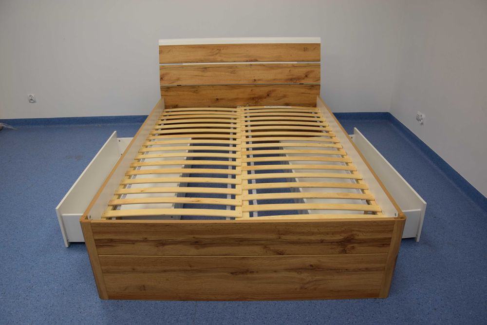 Łóżko podwójne drewnopodobne 140x200 Mars - LED